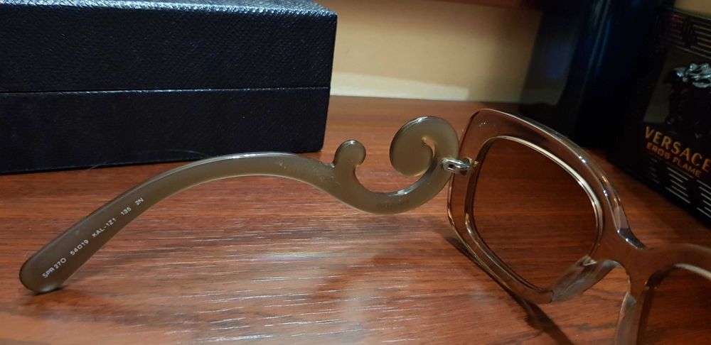 Слънчеви очила Prada