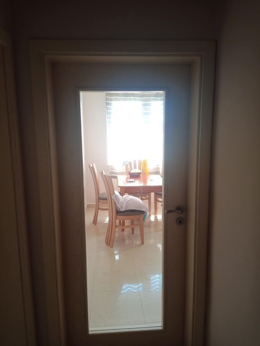 Продавам интериорни врати с каса (8 броя)