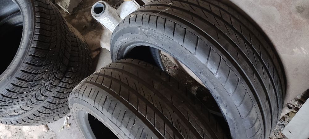 Продам 2  летние 225/45/17