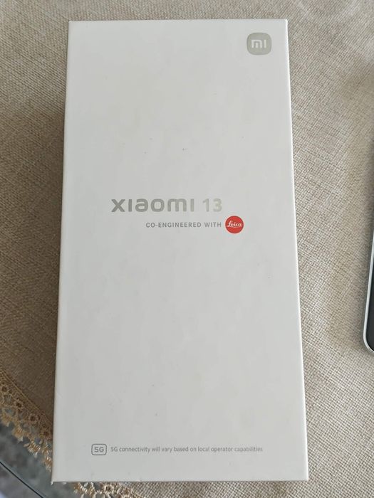 Телефон Xiaomi 13