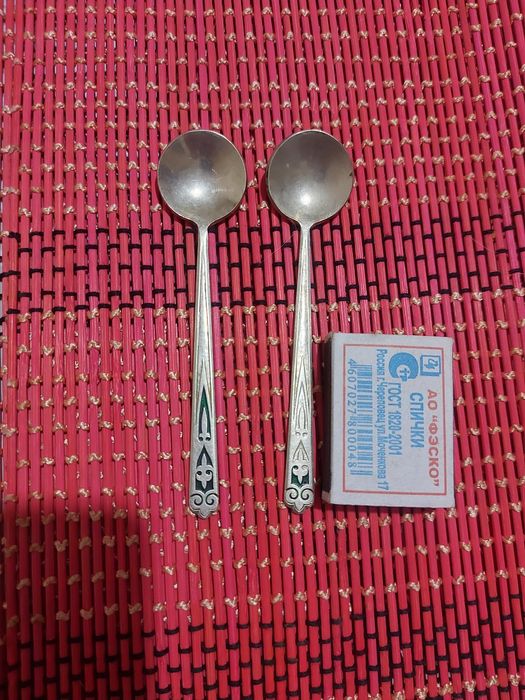 Мельхиоровые чайные ложки.
