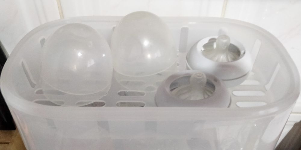 Sterilizator electric + încălzitor electric + 4 biberoane din sticlă