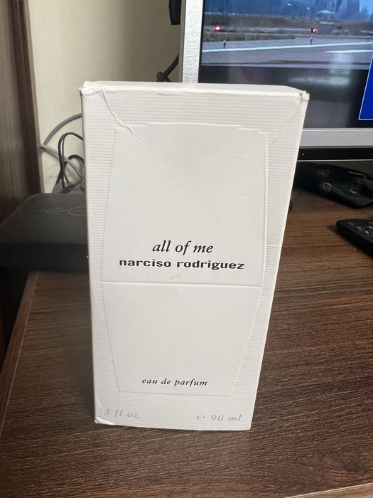 Парфюм Narcisco Rodriges.