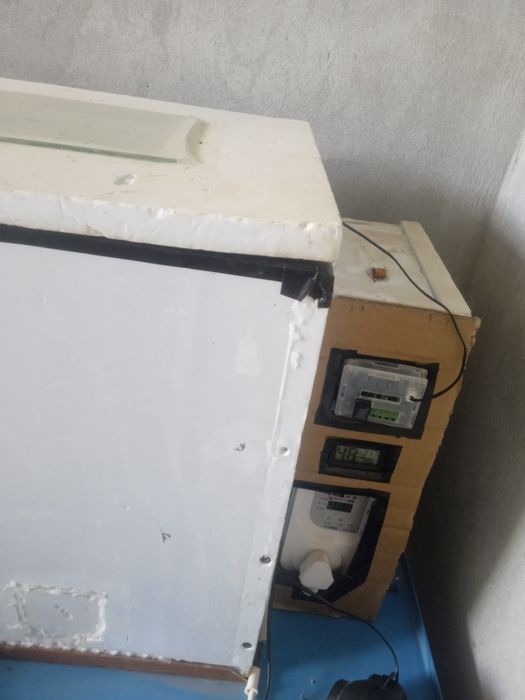 Inkubator sotiladi 70 talik
