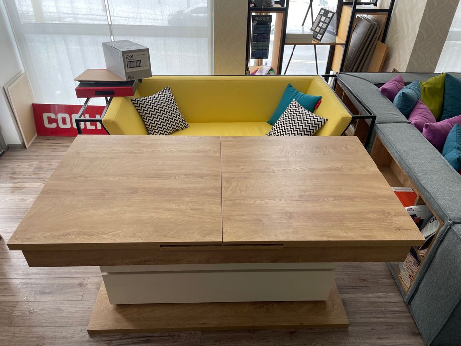 Уникална разтегателна трапезна маса