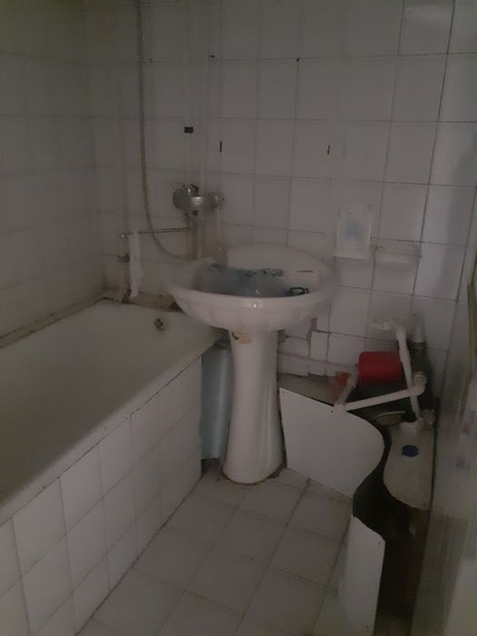 Paxtazordan 2 xonali kvartira sotiladi