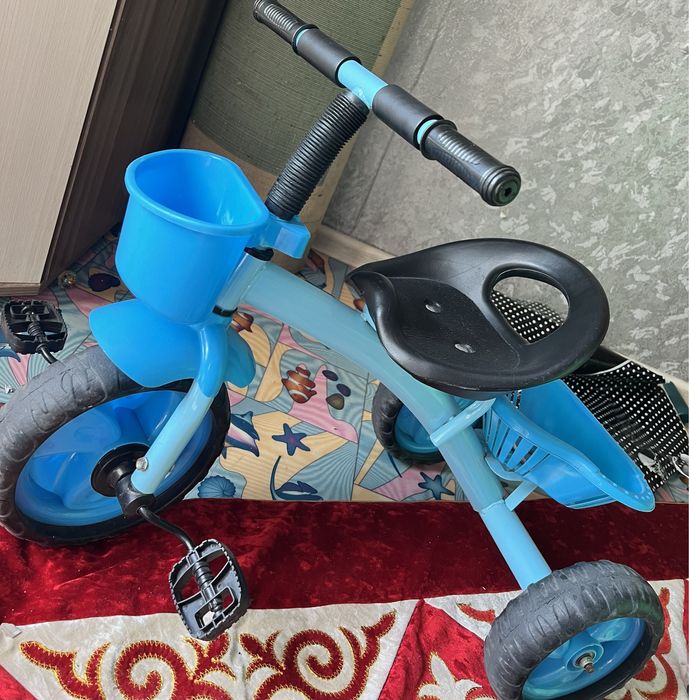 Продам велик трехколесный