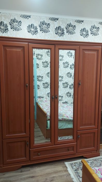 Продам шкаф в спальню