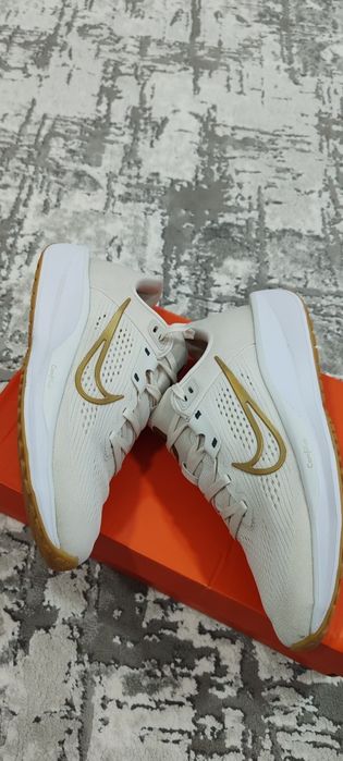 Nike Quest 6 crem 38, 5