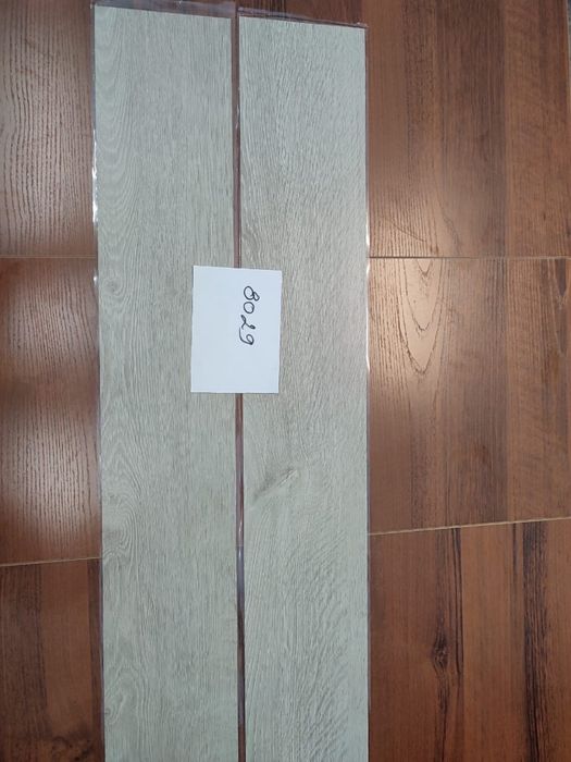 Самоклеющиеся напольные покрытия