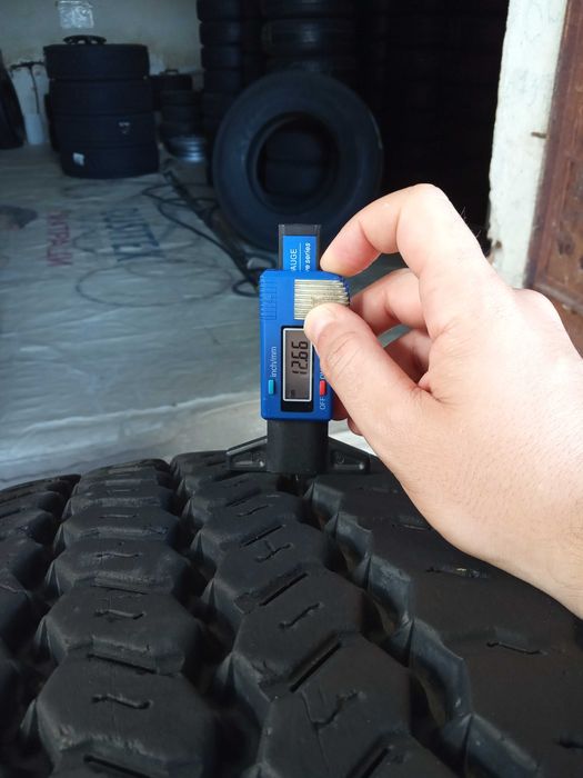 2 гуми 285/70R19.5 Continental Scandinavia HSW 145М 576лв. С ДДС