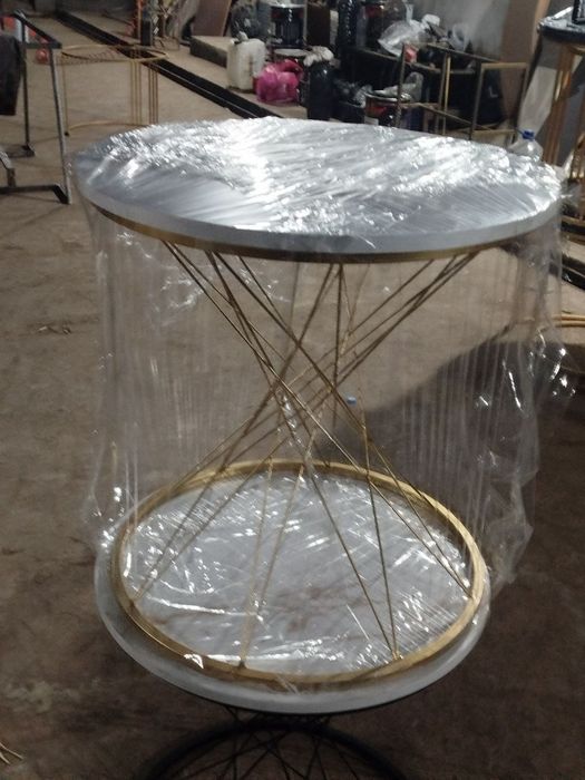 Avalni jurnalniy stolik