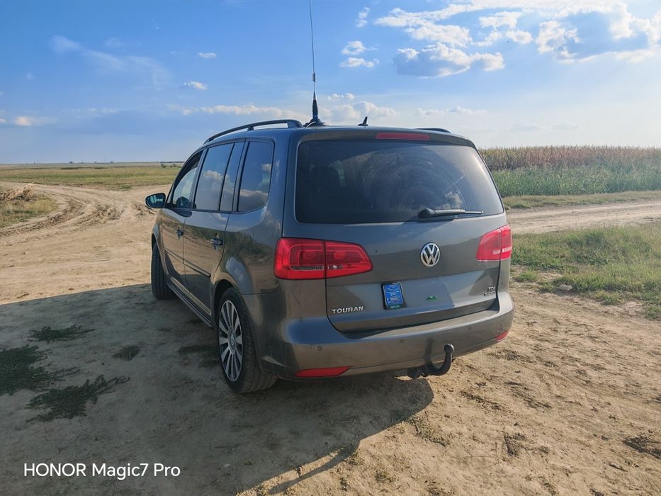 VOLKSWAGEN Touran 2013 — imagine 4