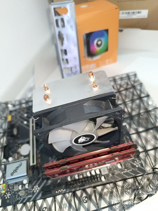 Intel core i5 12400f, mobo h610, ozu 16gb (8+8) MHz, bashniya kuller
