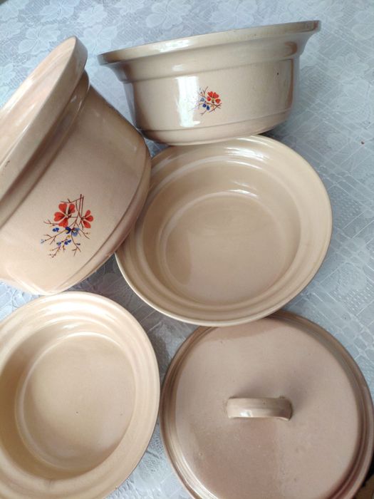 Set 4 castroane bej/crem cu capac