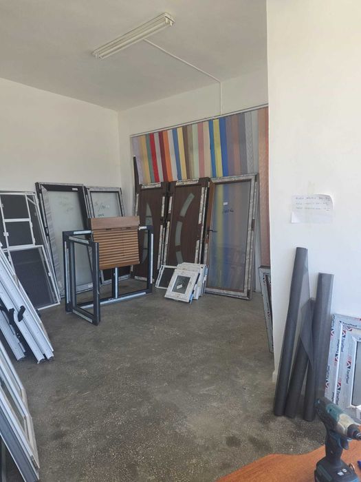 Inchiriez spatiu comercial