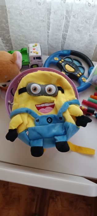 Отдам вещи,обувь,игрушки(много) 5000