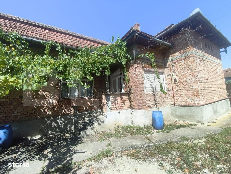 Casa de vanzare, 98 mp, zona Razboieni Cetate