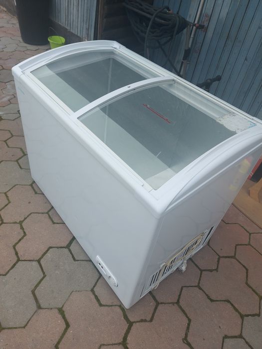 Продам морозильную  камеру