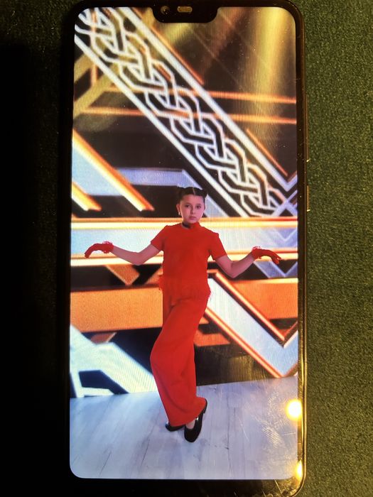 Нарядные костюмы и платья для девочки 9 лет