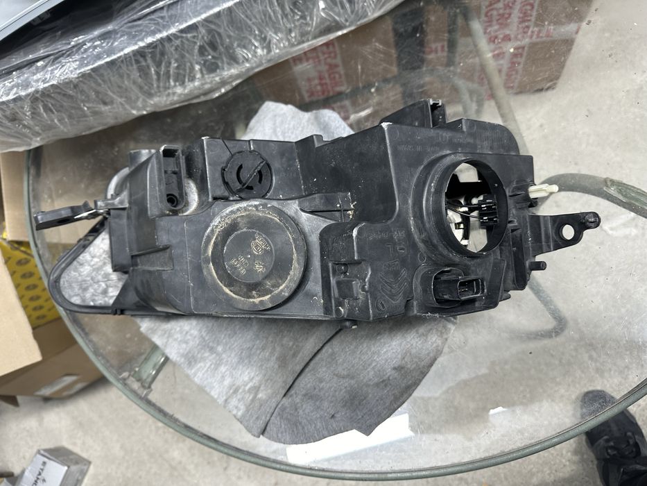 Far stânga citroen c4.cactus.cod:90146849.