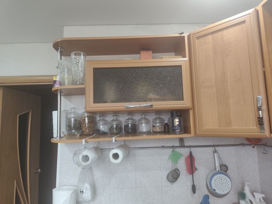 Продам кухонный гарнитур б/у недорого