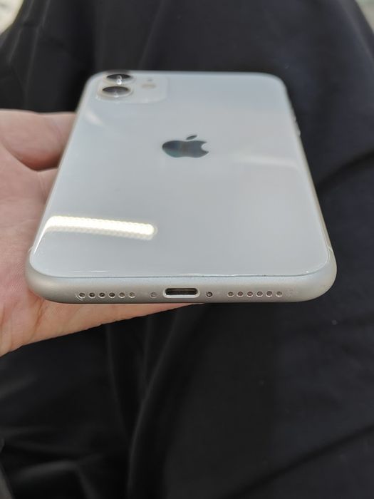 iPhone 11 128gb отличный