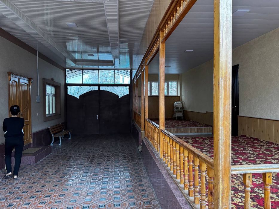 Xovli uy joy 3 sotix fasad 18x20 biznes uchun xam zor joy