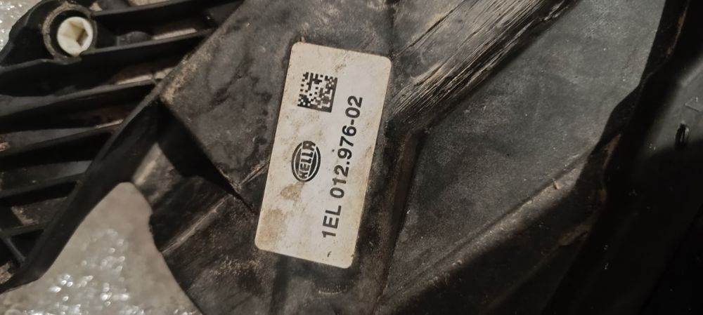 Far Audi A6 C7  nou