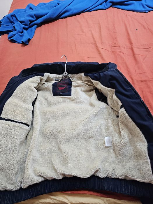 Зимняя чёрная куртка