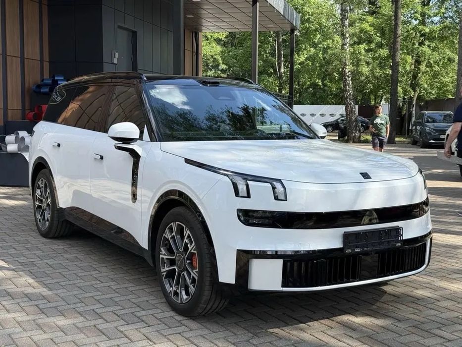 Lynk & Co 900 2.0 турбо с русификацией