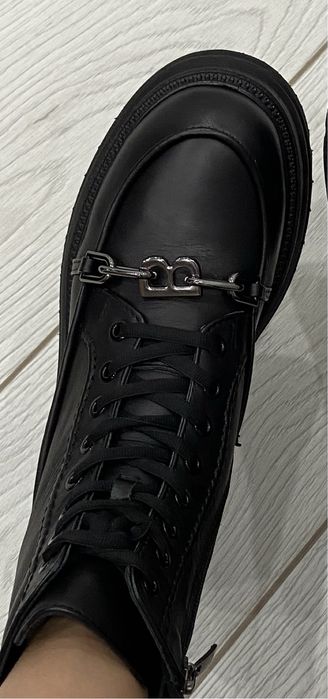 Зимние женские ботинки