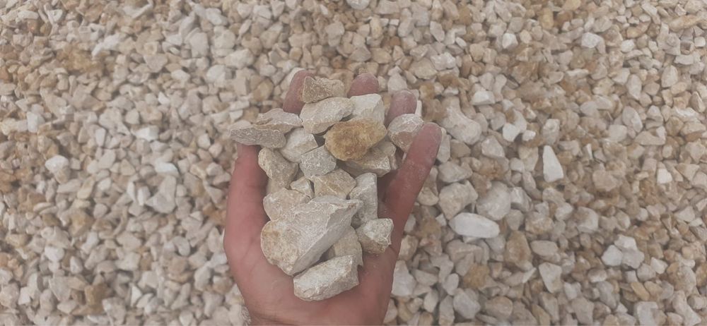 Piatră decorativă din calcar  pentru grădină, curti ,alei pietonale si peisagistica