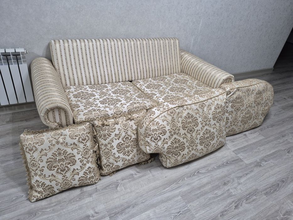Диван в отличном состоянии