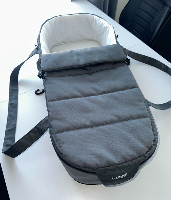 Продавам Портбебе Britax Продам люльку