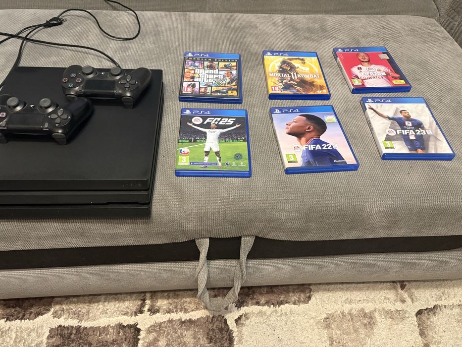 Vand ps4 Pro , 2 console si 6 jocuri la pachet