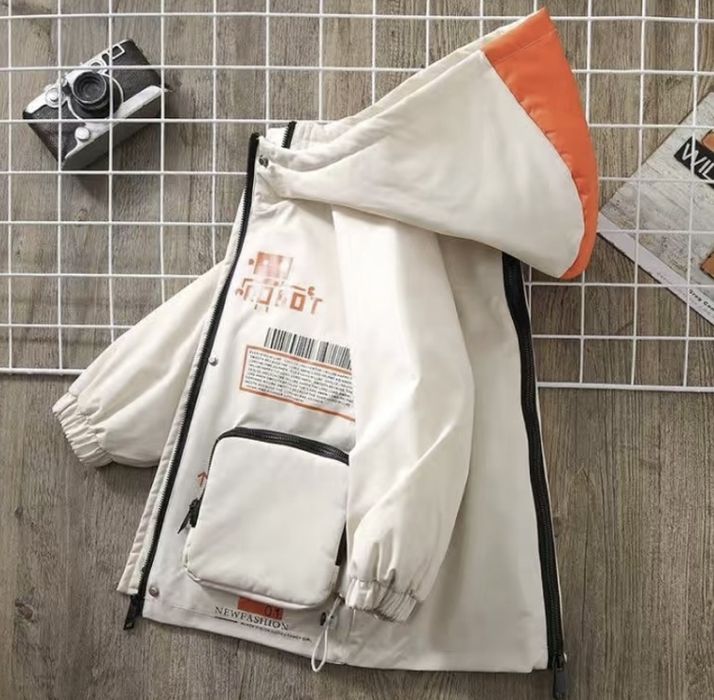 Продам детскую курточку