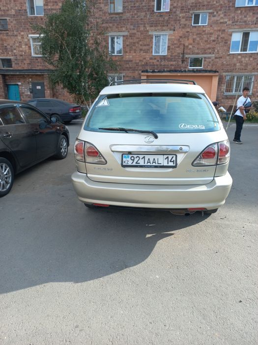 Продам лексус рх300