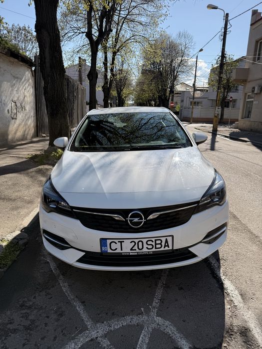 Opel Astra 1.5 diesel, an 2021