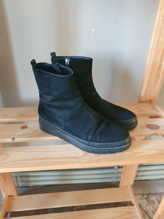 Reuchll,зима,замша,3000 тенге.