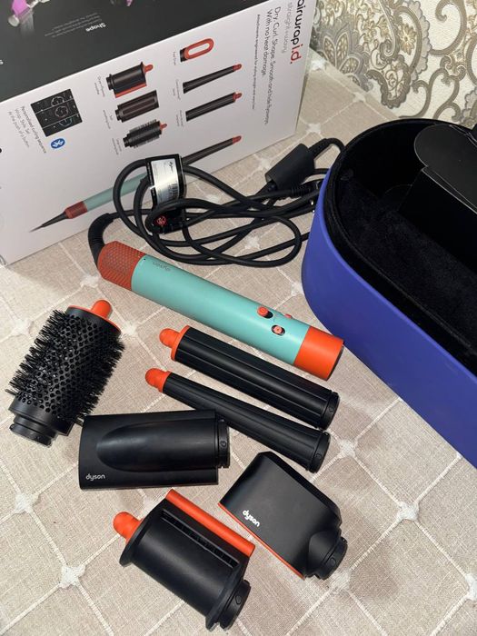 Продается фен Daison.