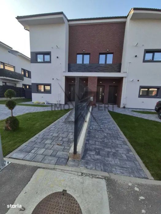 Apartament modern, 100mp, etaj + mansarda, cu gradina si parcare propr