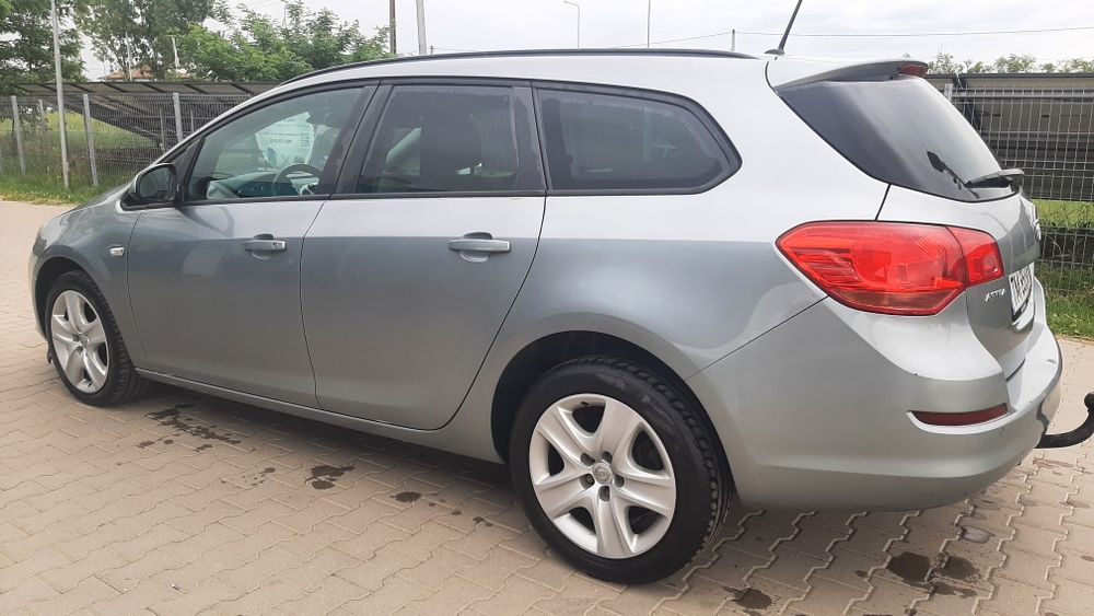 Opel Astra J Sport Tourer