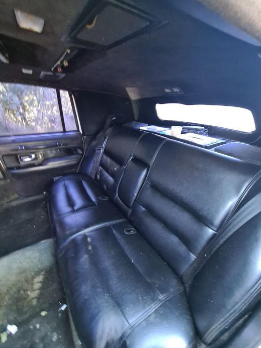 Lincoln Town Car Limousine