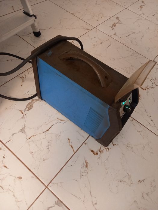 Електронен ивекторен