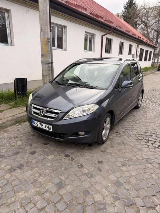 Vand Honda FR-v 2.2 diesel 6 locuri