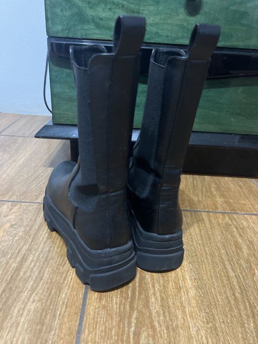 Cizme Bershka piele naturalămarimea 38