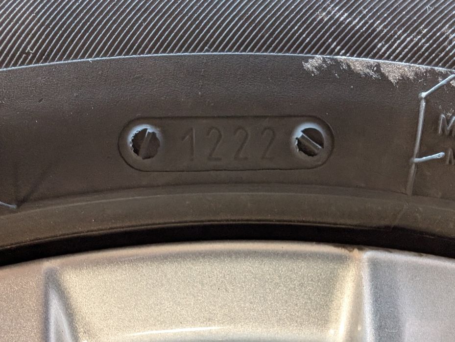 Алумиеви джанти 16" + летни гуми и вентили със сензори за налягане