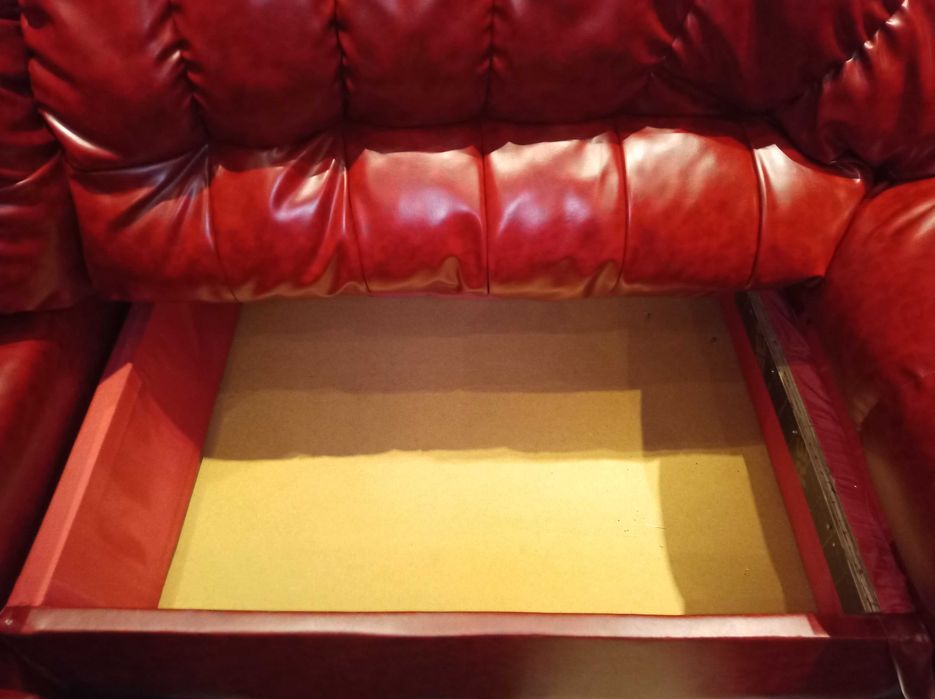 ъглов диван с функция сън и ракла