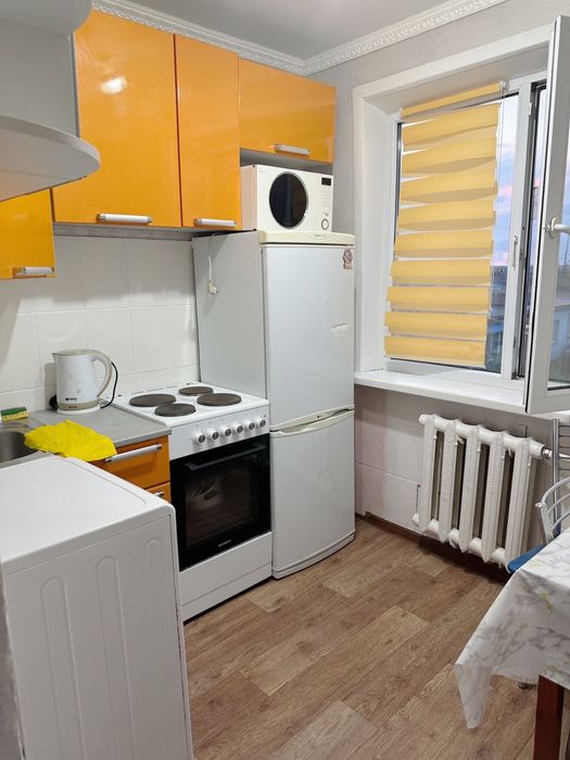 Продается 2 комн квартира в центре.